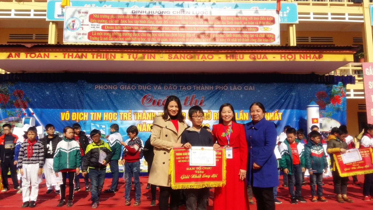 Description: D:\DỮ LIỆU MỚI 8.2017\NGUYEN DU 2017- 2018\BÀI VIẾT ĐĂNG BÁO, TRANG WEB\anh\Vô địch tin học trẻ\20171221_103604.jpg