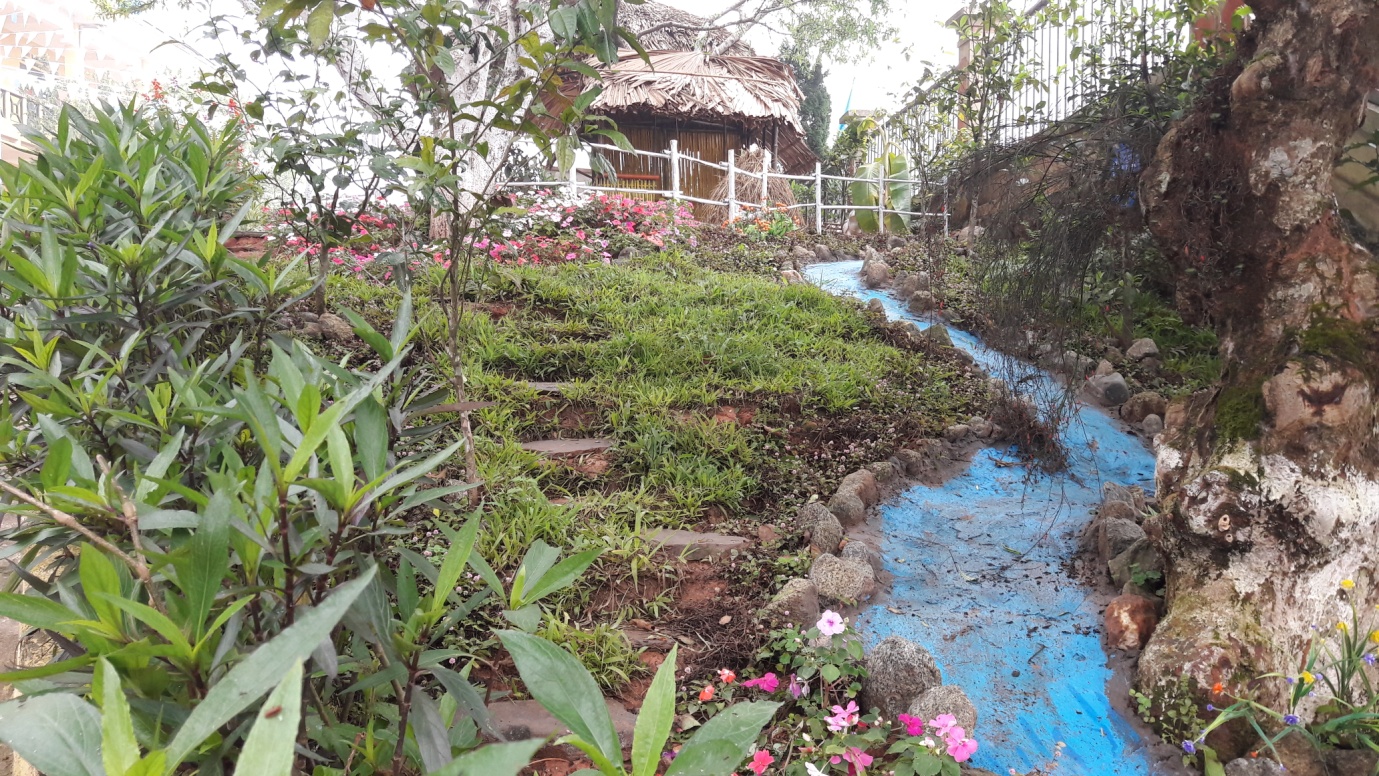 D:\ANH MOI HON\ANH GUI PGD\CHO DE DUNG CU LAO DONG.jpg