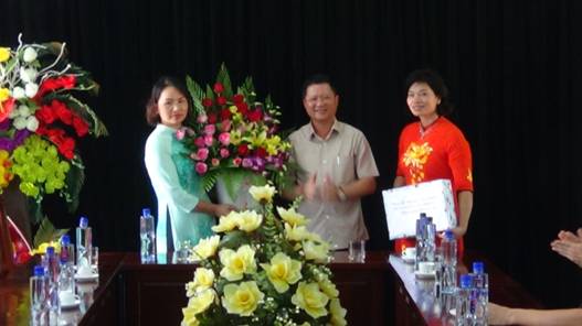 D:\Khai giảng 5.9.2018\DSC00064.JPG