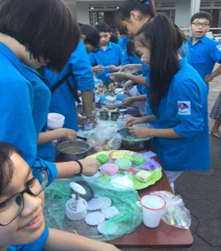 D:\Lớp 9A2\bài trung thu. 9A2\received_910065395869933.jpeg